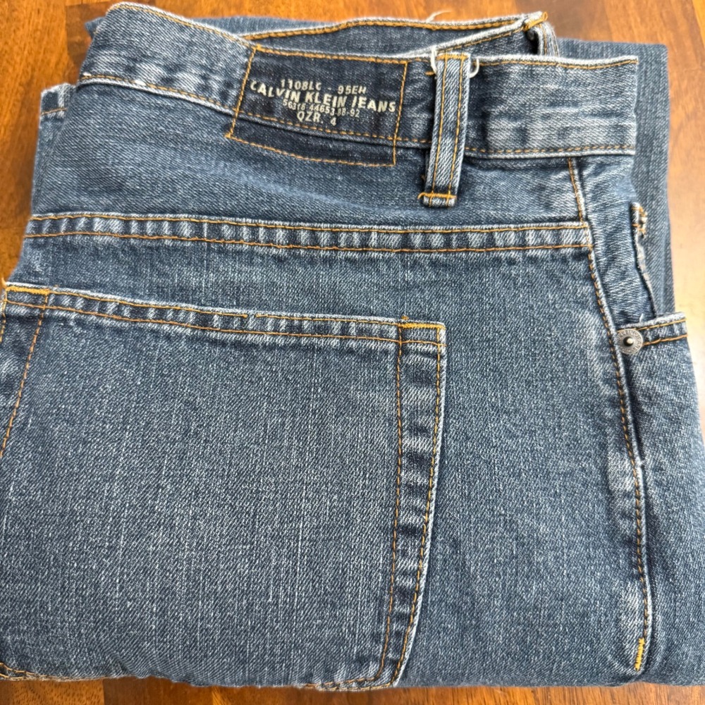 Calvin Klein Jeans Mens Blue Denim Straight Leg Jeans Size 34x32 Distressed Hem - Picture 2 of 10